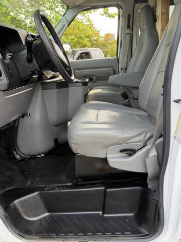 2011 Ford E-Series E-250