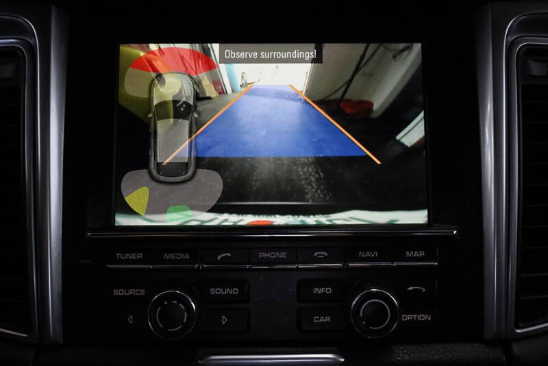 2015 Porsche Macan S