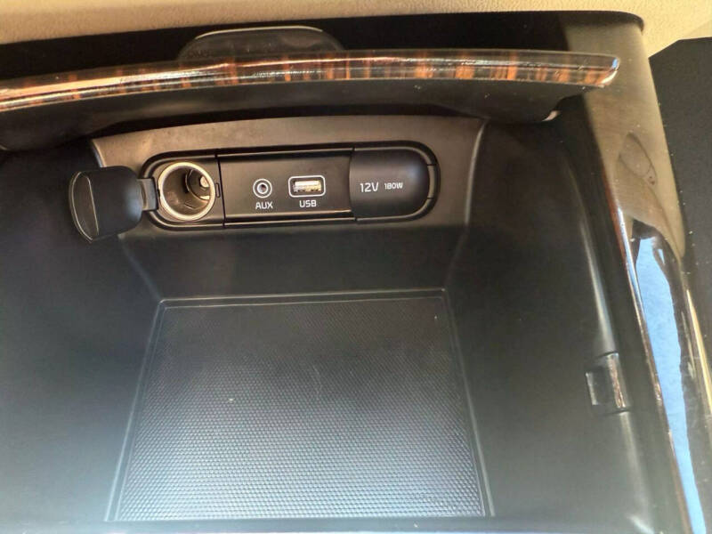 2020 Kia Sorento EX V6