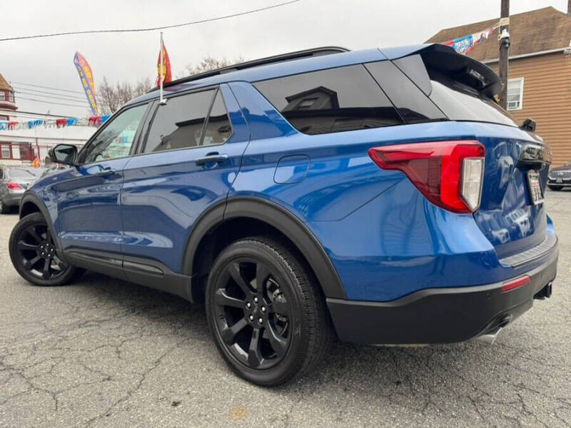 2023 Ford Explorer ST-Line