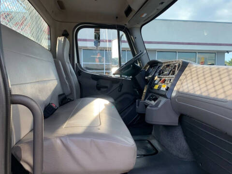 2011 Freightliner M2 112V