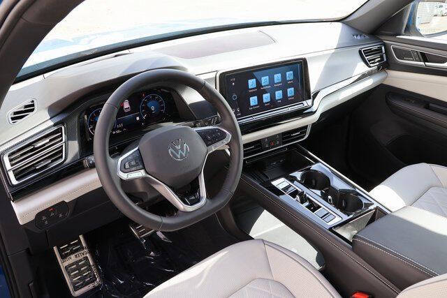 2025 Volkswagen Atlas Cross Sport SEL Premium R-Line 4Motion