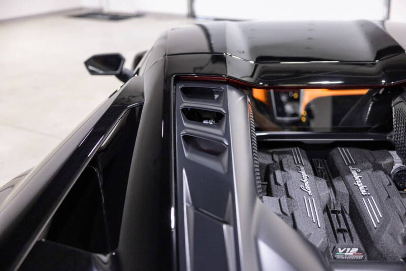 2025 Lamborghini Revuelto