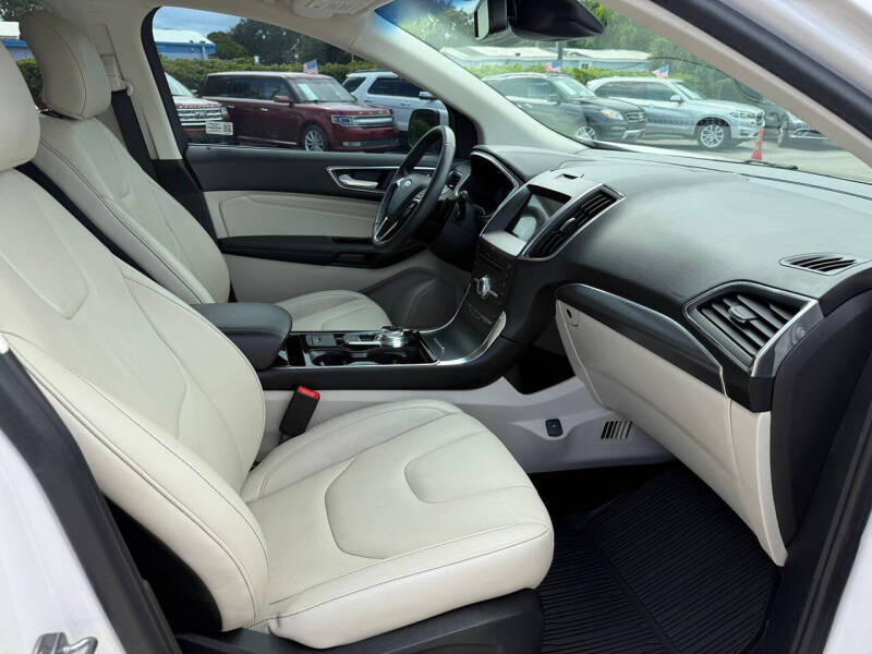 2019 Ford Edge Titanium