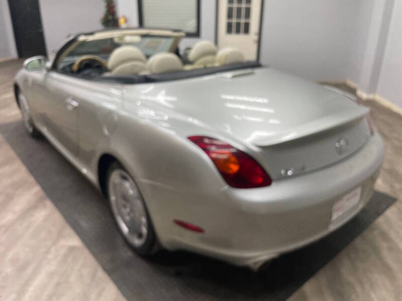 2004 Lexus SC 430
