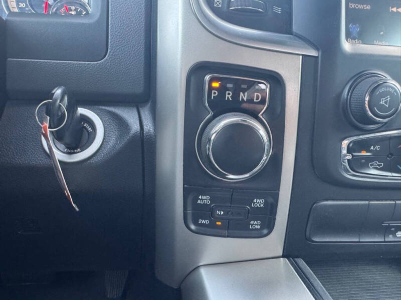 2017 RAM 1500 SLT
