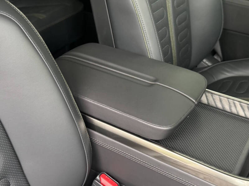 2023 Rivian R1S Adventure