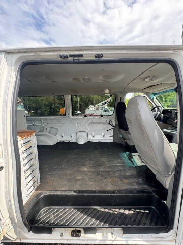 2004 Ford E-Series