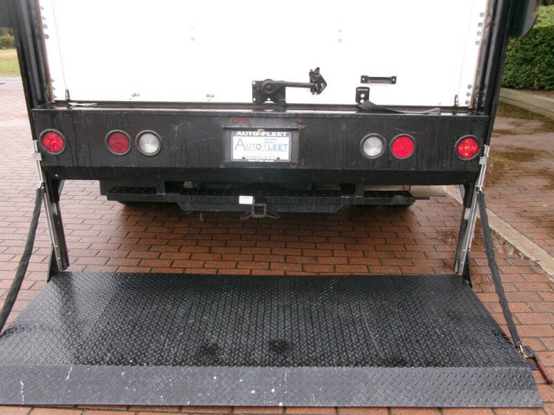 2017 Ford E-Series E-350 SD