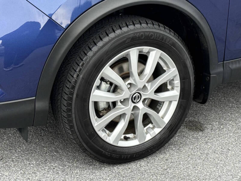 2022 Nissan Rogue Sport SV