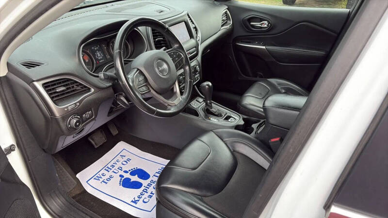 2019 Jeep Cherokee Latitude Plus