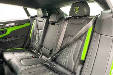 2025 Lamborghini Urus SE