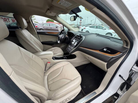 2017 Lincoln MKC Select