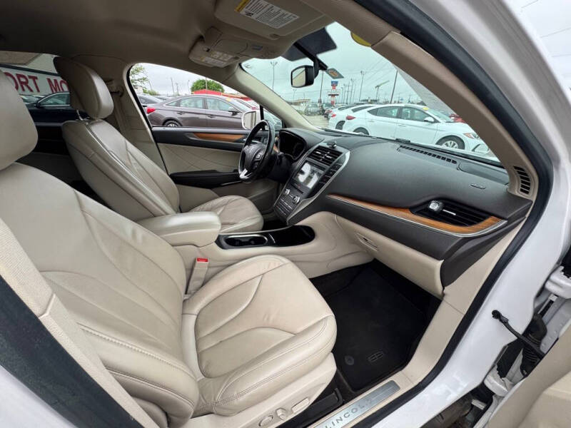 2017 Lincoln MKC Select