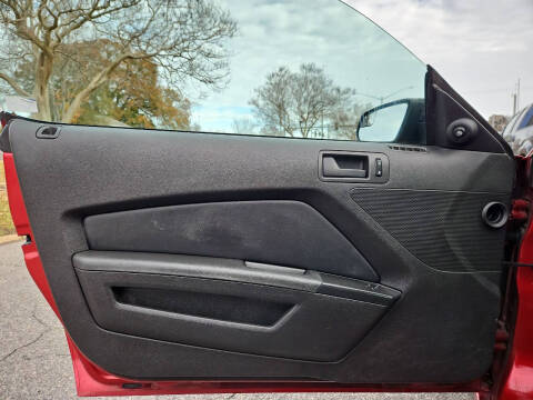 2013 Ford Mustang V6