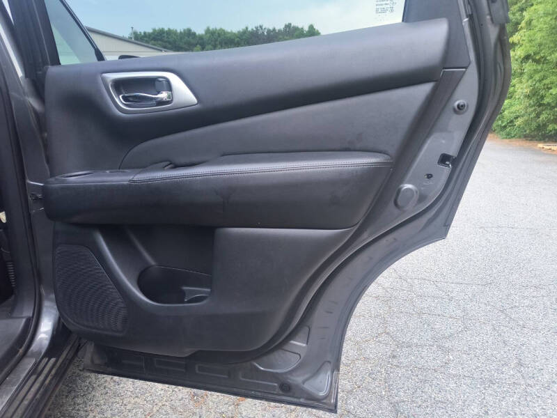 2016 Nissan Pathfinder Platinum