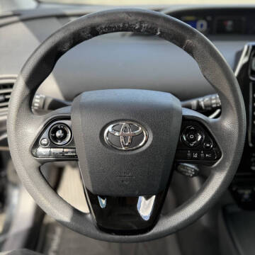 2020 Toyota Prius LE
