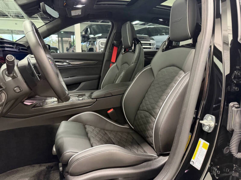 2025 Cadillac CT5-V Blackwing