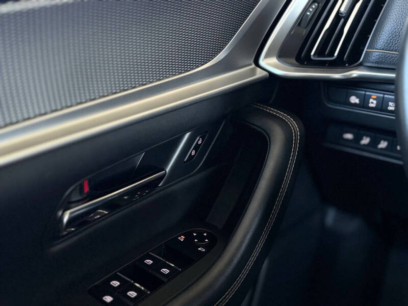 2025 Mazda CX-70 Plug-in Hybrid Premium