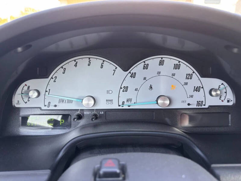 2002 Ford Thunderbird Deluxe