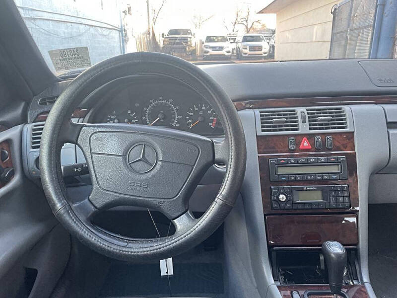 1999 Mercedes-Benz E-Class E 320