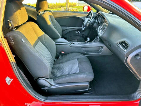 2022 Dodge Challenger SXT