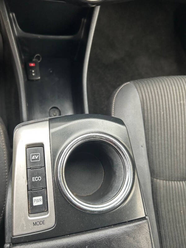 2017 Toyota Prius Three