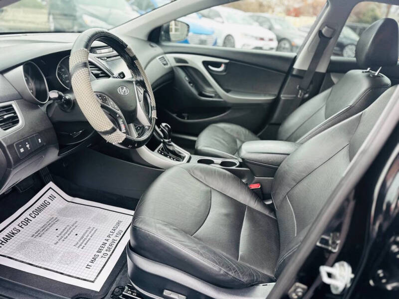 2014 Hyundai Elantra SE