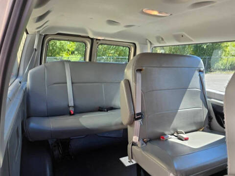 2012 Ford E-Series E-350 SD