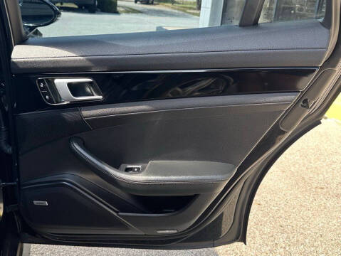 2019 Porsche Panamera 4