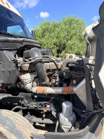 2020 Freightliner Cascadia 126