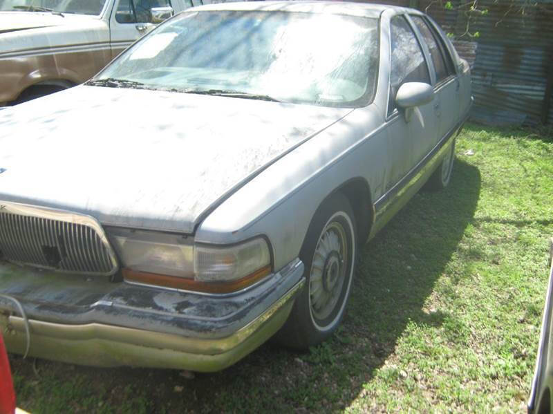 Buick Roadmaster's photo