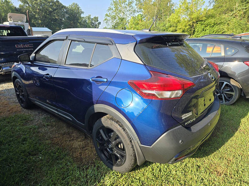 2020 Nissan Kicks SR