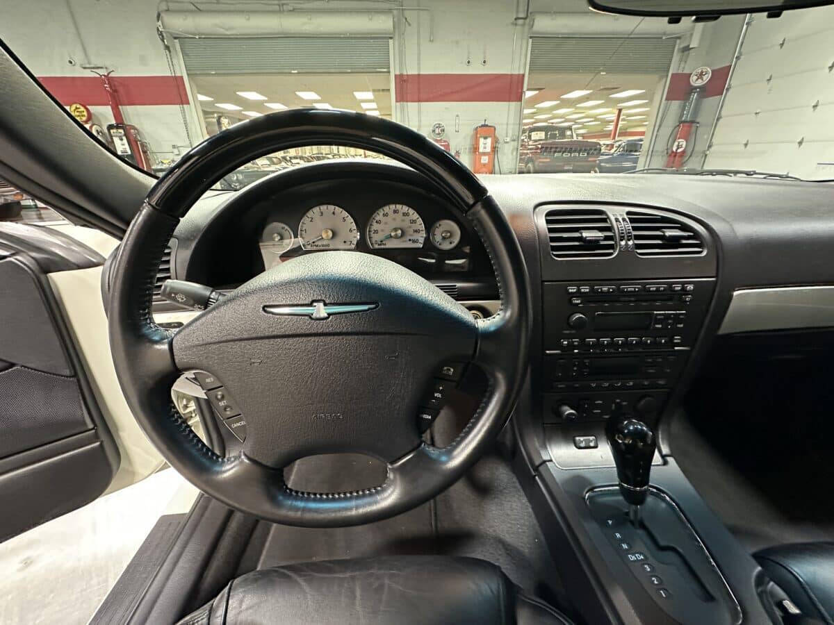 2003 Ford Thunderbird 12