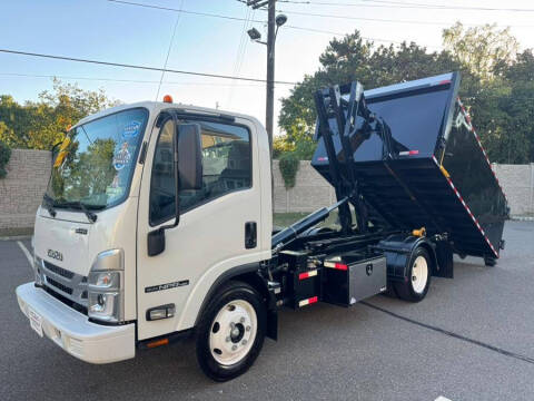 2024 Isuzu NPR-HD
