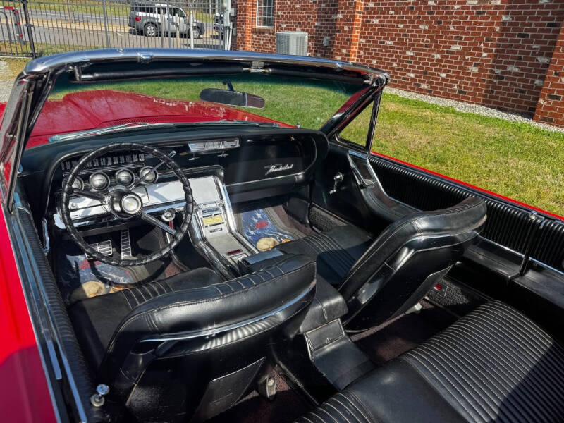 1964 Ford Thunderbird