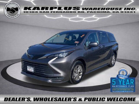 2022 Toyota Sienna LE 8-Passenger