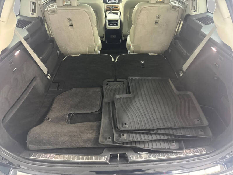 2020 Volvo XC90 T6 Inscription 6-Passenger