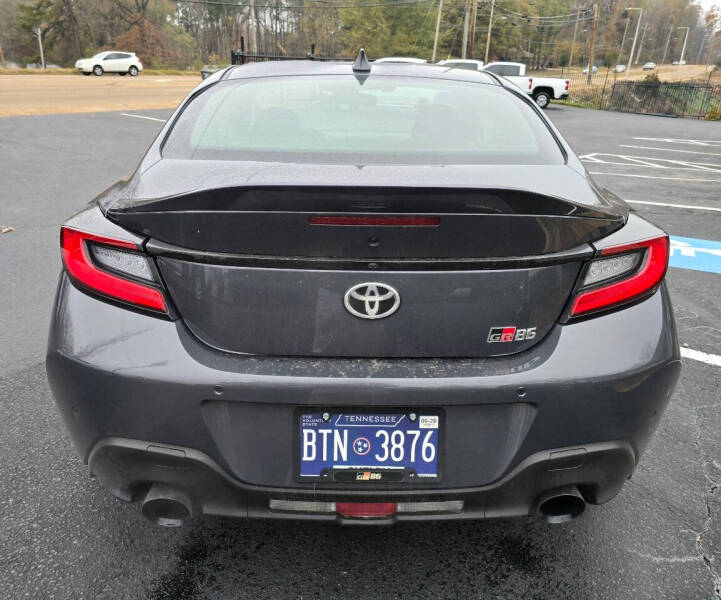 2025 Toyota GR86 Premium