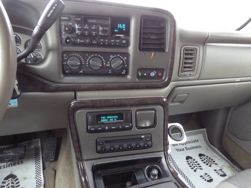 2002 GMC Yukon XL Denali