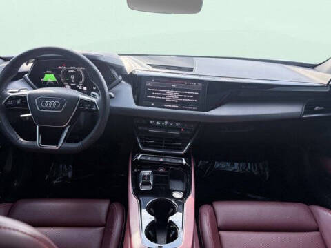 2024 Audi e-tron GT quattro Premium Plus