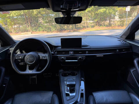 2019 Audi A4 quattro Premium Plus 45 TFSI