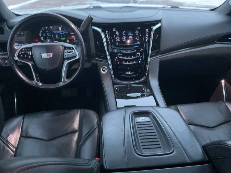 2018 Cadillac Escalade ESV Platinum