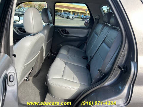 2005 Ford Escape XLT