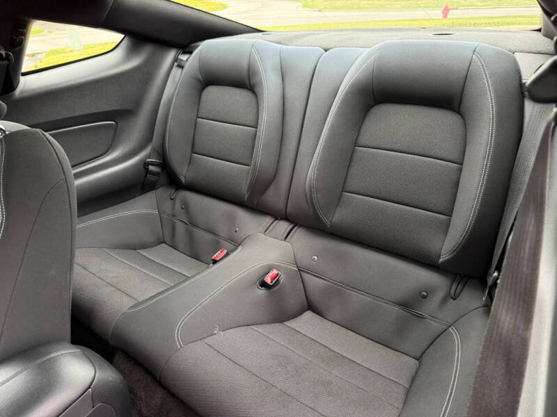 2015 Ford Mustang V6