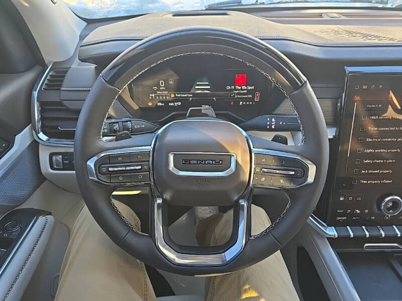 2025 GMC Acadia Denali