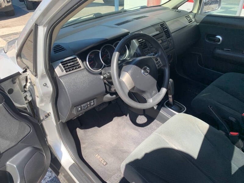 2012 Nissan Versa 1.8 S