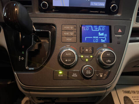 2020 Toyota Sienna XLE 8-Passenger