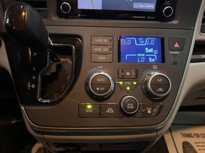 2020 Toyota Sienna XLE 8-Passenger