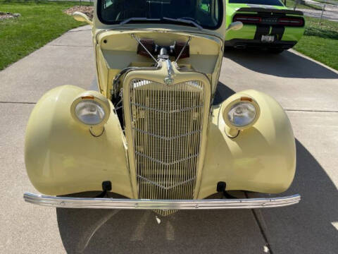 1935 Ford Model 48